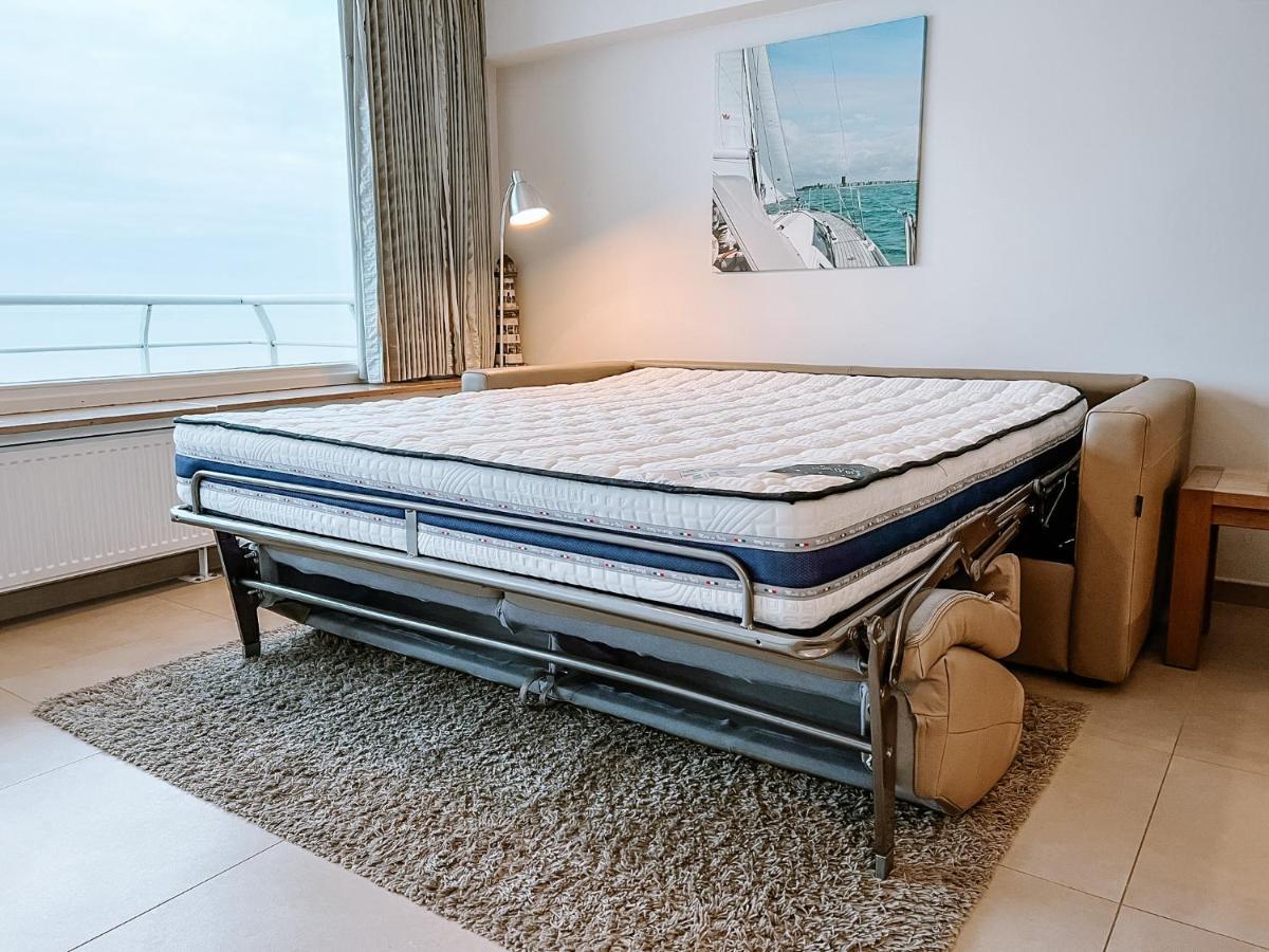 Cosy Studio With Sea View In Остенде Экстерьер фото