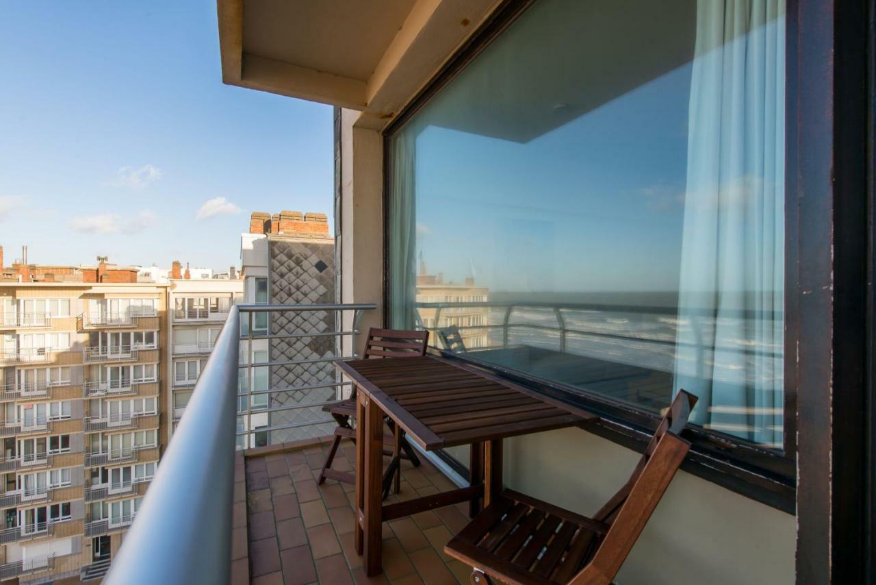 Cosy Studio With Sea View In Остенде Экстерьер фото
